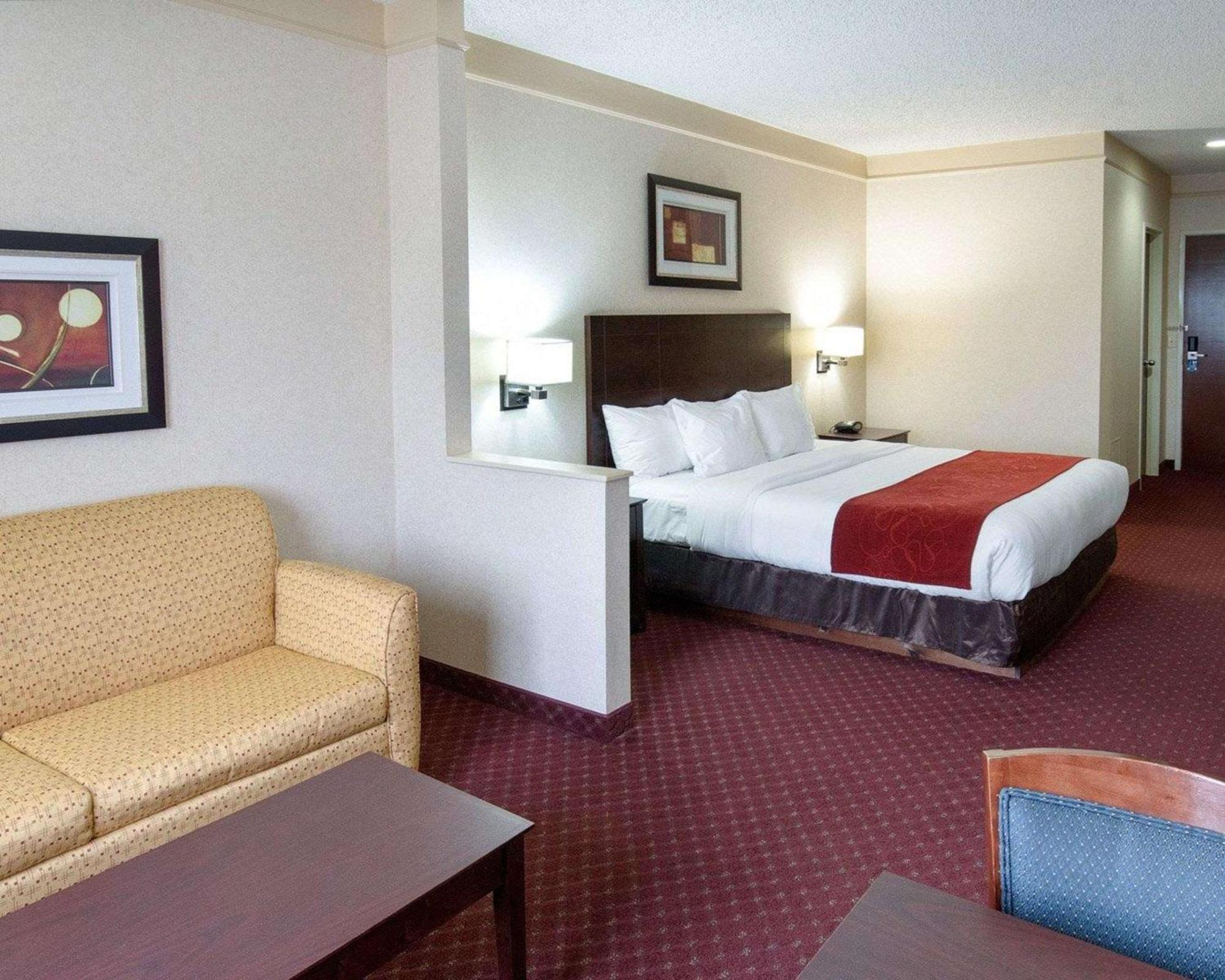 Comfort Suites Parkersburg South Mineral Wells Bagian luar foto