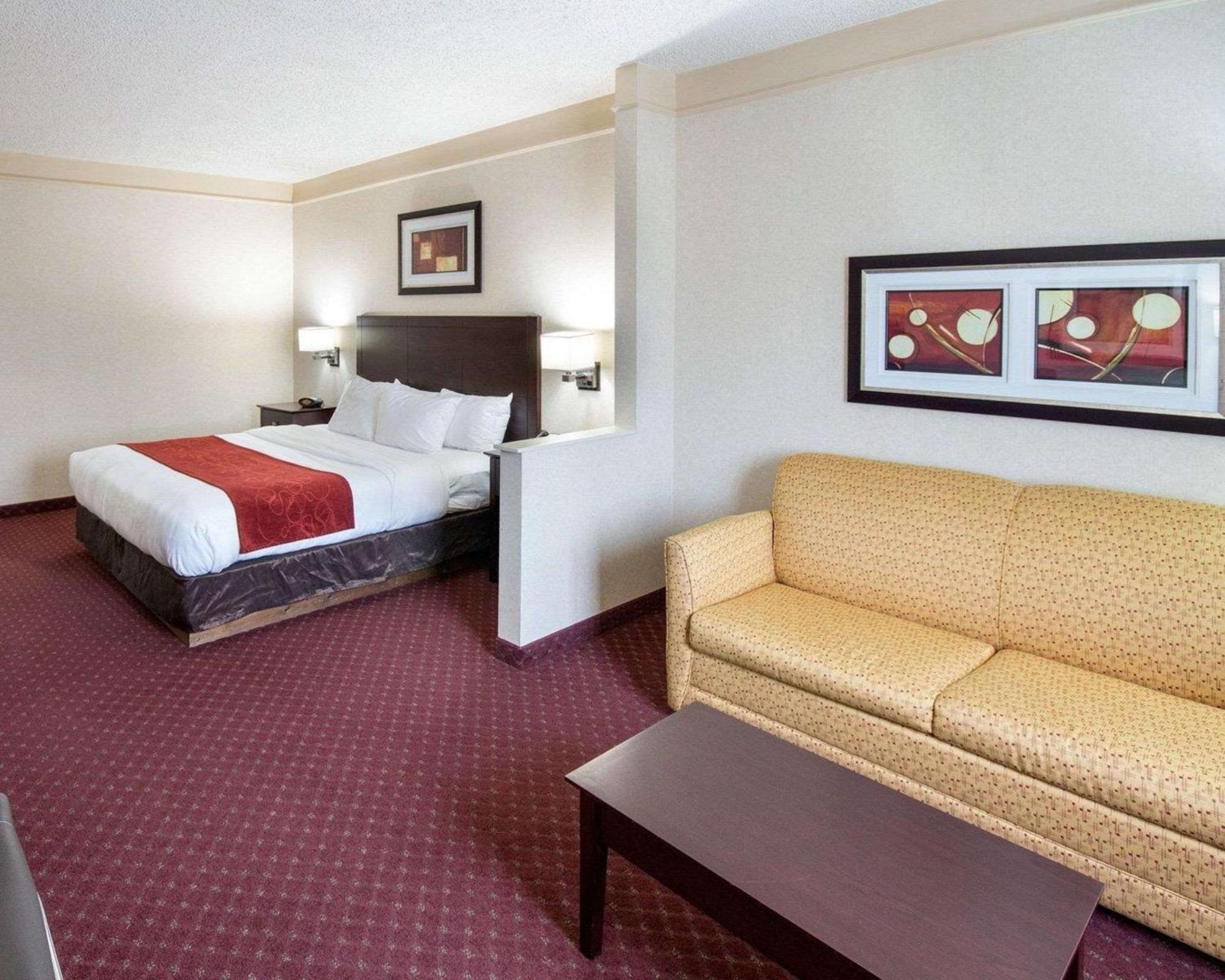 Comfort Suites Parkersburg South Mineral Wells Bagian luar foto