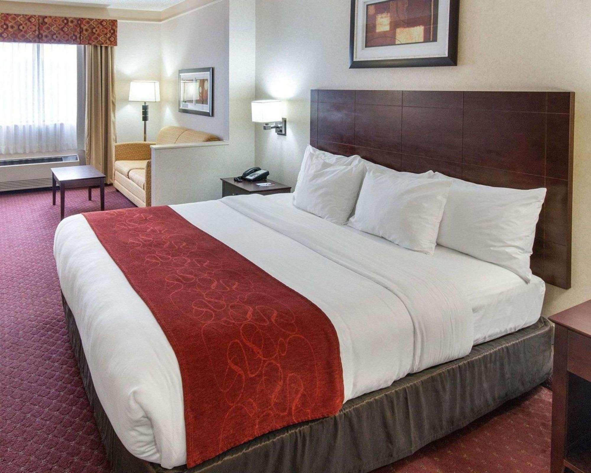 Comfort Suites Parkersburg South Mineral Wells Bagian luar foto