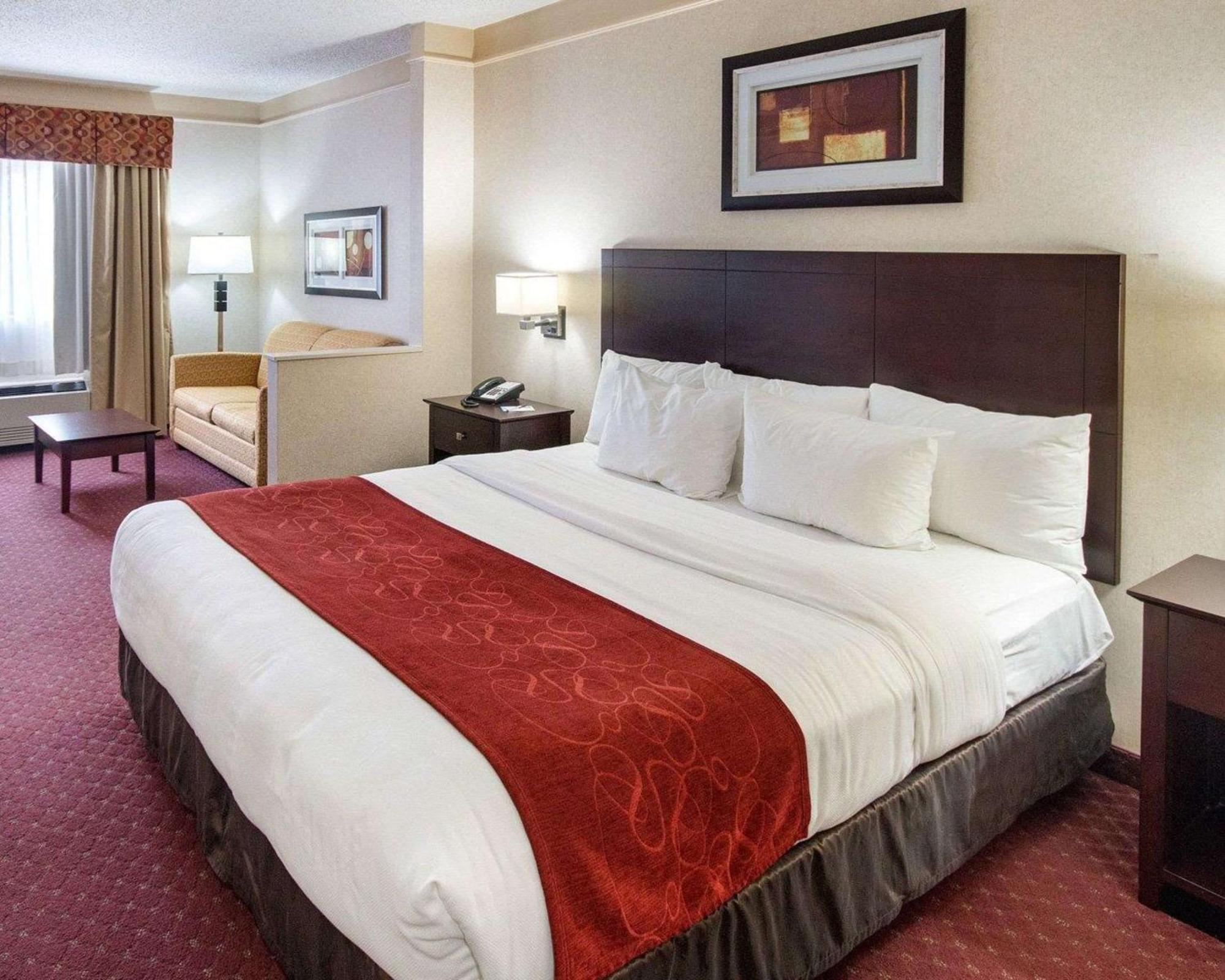 Comfort Suites Parkersburg South Mineral Wells Bagian luar foto
