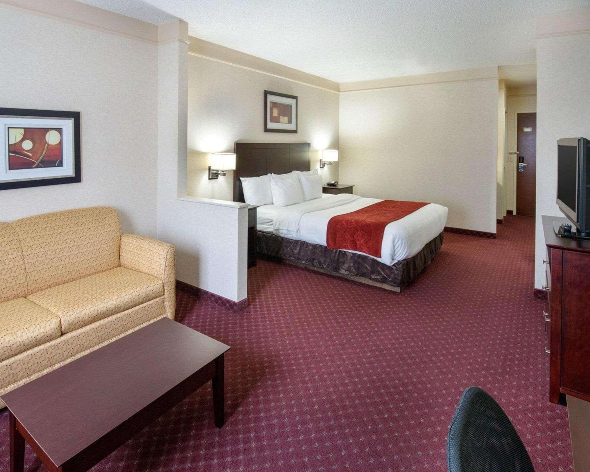 Comfort Suites Parkersburg South Mineral Wells Bagian luar foto